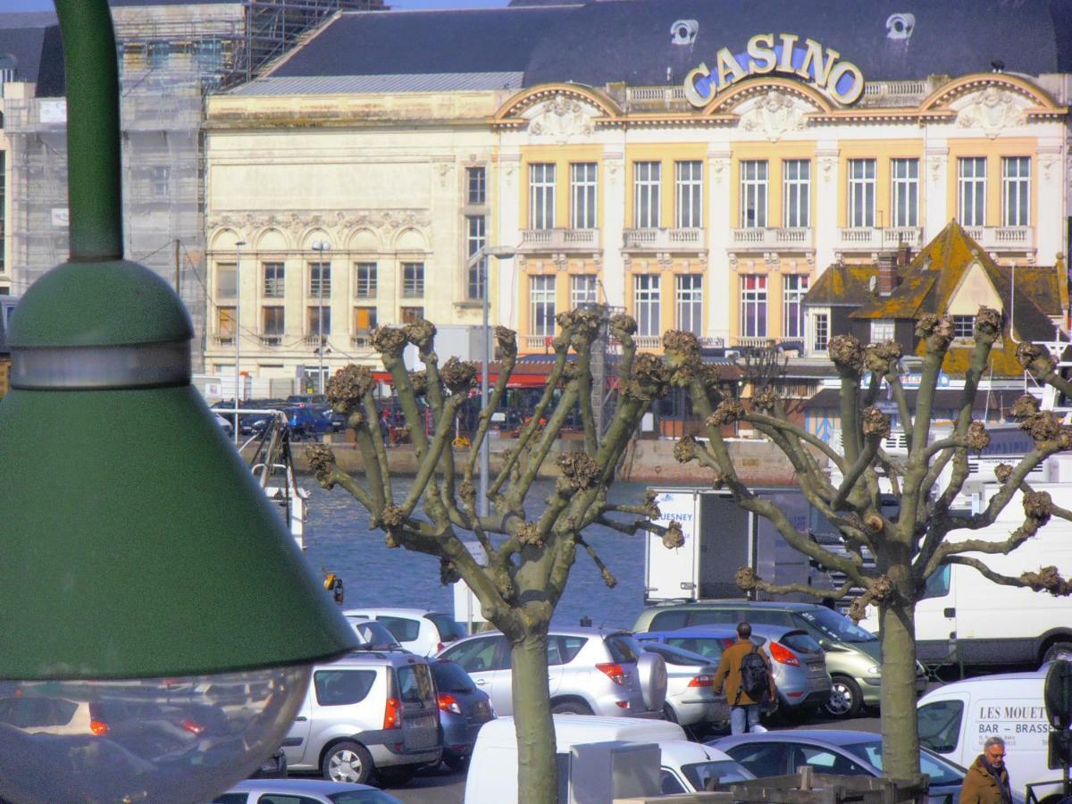 Au 112 Bis Trouville-sur-Mer Exterior photo